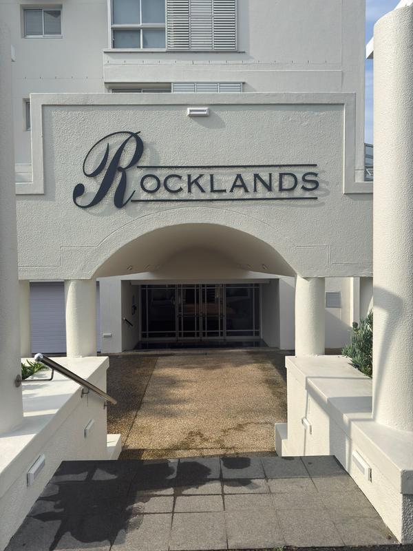 To Let 3 Bedroom Property for Rent in Sea Point Western Cape